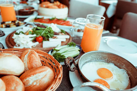 Günaydın. Sabah kahvaltıda içecek olarak ne tercih edersin?