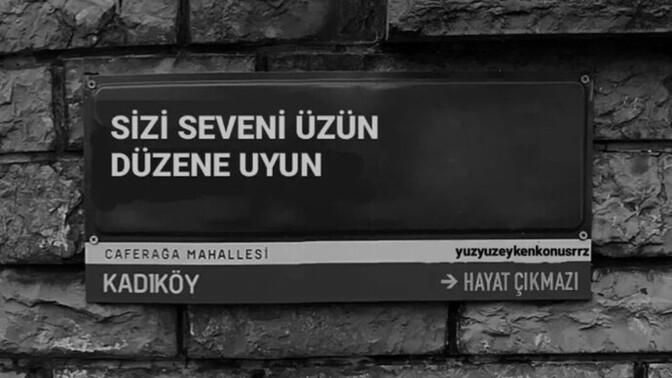 Aşkın düzeni, seveni üzülmeye mi iter?