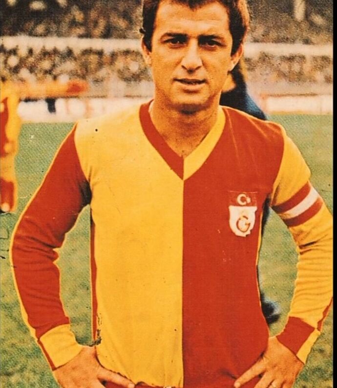 Erkekler size bir soru. Fotoğraftaki adam kim?