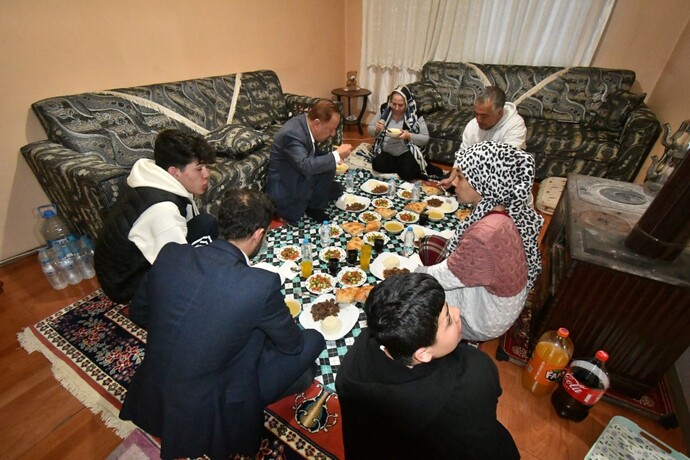 Uzak mesafe sevgiliye 1 Nisan’da yapılabilecek yaratıcı ama zararsız şakalar neler?