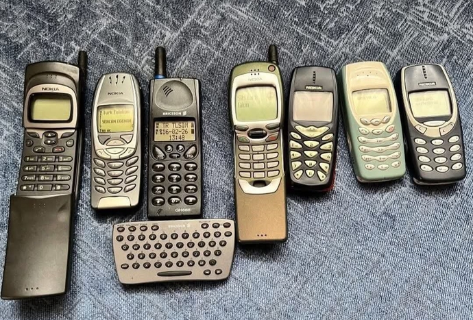 İlk telefonunuz neydi?