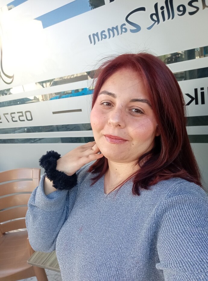 Dogal sac rengim mi daha guzel yoksa yeni kizil sac boyasi mi daha cok yakismis?