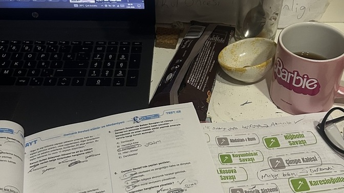 Gece gece neden uyumadınız, bu saatte neler yapıyorsunuz?