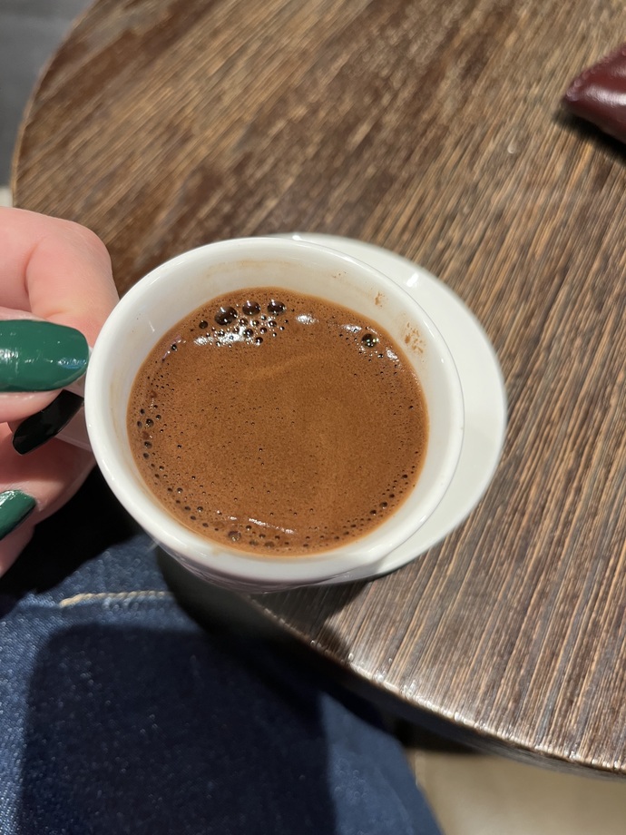 Kimler sabah kahvesi içmek ister?