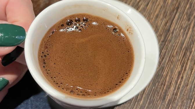 Kimler sabah kahvesi içmek ister?
