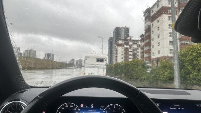 Siz de yağmurlu hava sever misiniz,  Ankara  sabahlarına ayrı bir hava katmıyor mu?