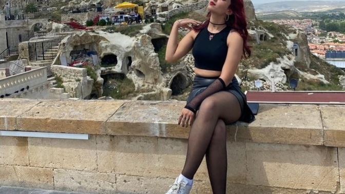 Nişanlım, bu fotoları paylaştım diye direksiyonu yumrukladı? Nesi varmış?
