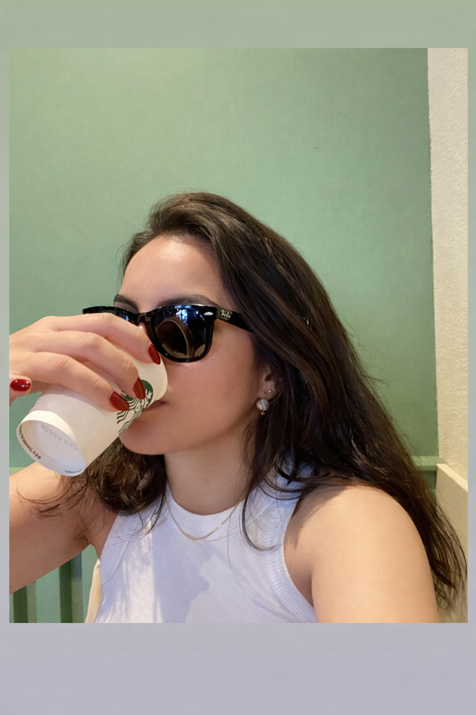 Kimler kahve içerken kendinden geçiyor?