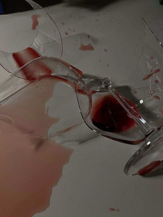 Bu emojiyi görünce aklınıza hangi üye geliyor 🍷 ?