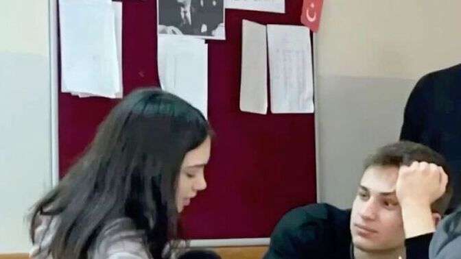 Hiç sınıfınızdan biriyle aşk yaşadınız mı?