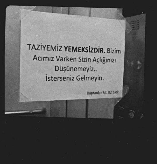Cenazede yemek verme zorunluluğu var mı, taziyeye gelenler doyurulmak zorunda mı?