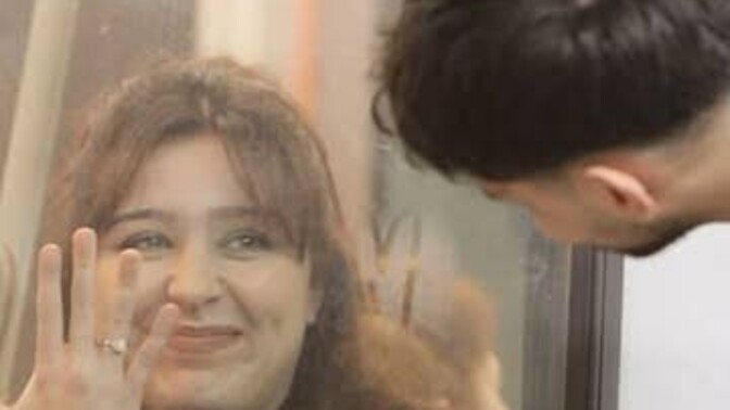 Metroda biri size kalp işareti yaparsa tepkiniz ne olurdu, ne yapardınız?