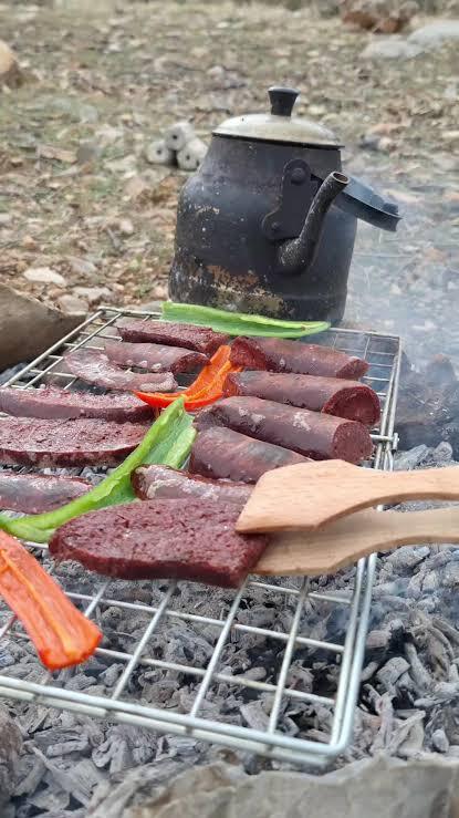 Sucuk tavada mı yoksa mangalda mı daha lezzetli oluyor?