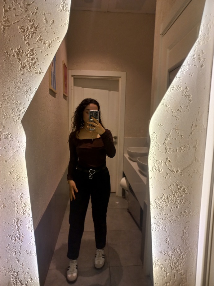 Bu fotoğrafa göre kaç kilo gösteriyorum, kaç kilo duruyorum sizce?
