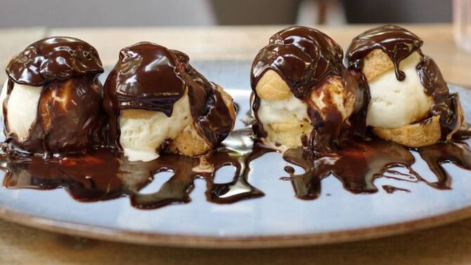 Sütlaç mı, profiterol mü?