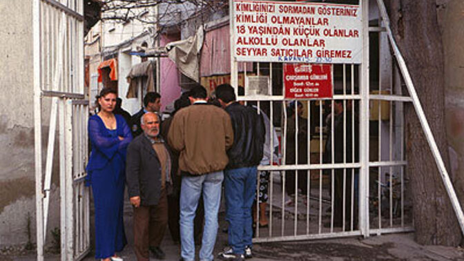Erkekler neden evlenmek ya da flört etmek yerine yalnız kalmayı seçiyor, toplum nereye gidiyor?