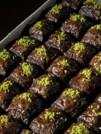 Tek tercih hakkını kullan: Çikolatalı baklava mı yoksa cevizli klasik baklava mı, fıstıklı baklava mı?