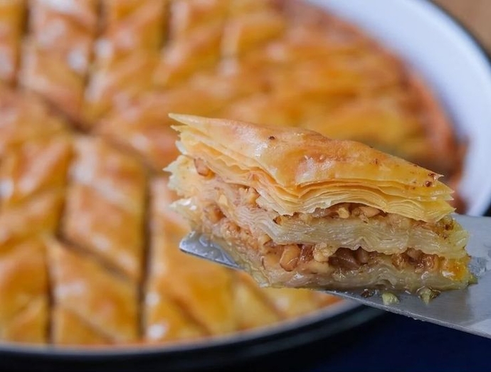 Evde en iyi ev baklavasını kim yapıyor baklavalarım?