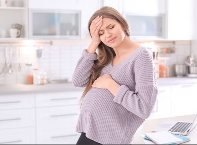 Merhaba gebeliğimin 4. ayındayım ve neredeyse hergün çok kötü baş ağrısı çekiyorum?