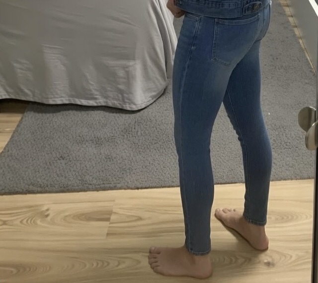 Erkeklerde bayan reyonundan alınan skinny jean yakışır mı, sence nasıl duruyor?