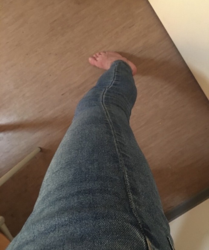 Erkeklerde bayan reyonundan alınan skinny jean yakışır mı, sence nasıl duruyor?