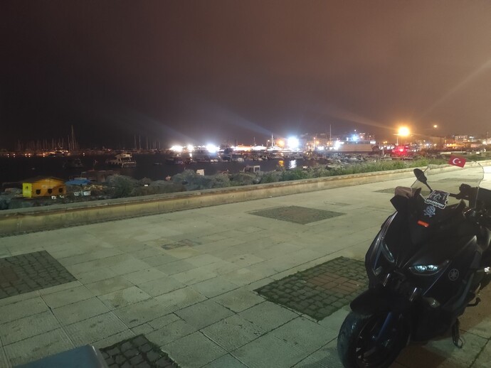 Gece bu saatte neden yalnızlık hissediyorum?