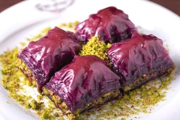 Mor baklava var, diyabet ve şeker hastaları için özel baklava hiç duydun mu, yedin mi, yer misin?