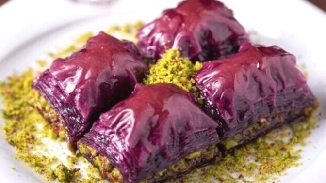 Mor baklava var, diyabet ve şeker hastaları için özel baklava hiç duydun mu, yedin mi, yer misin?