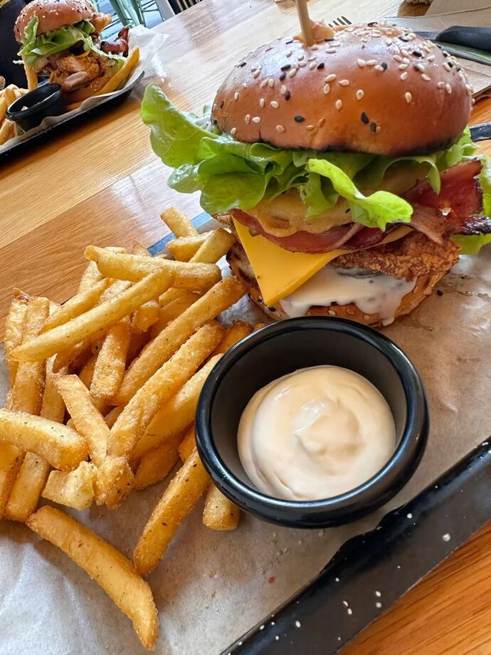 Kimler hamburger sever?