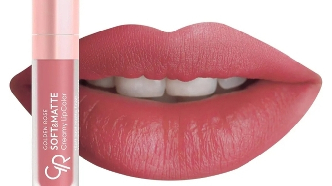 Asla vazgeçmem dediğiniz o imza makyaj ürününüz hangisi 👄💄?