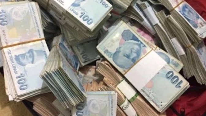 İnsanlar neden ucuzken almaz ama pahalıyken koşar?