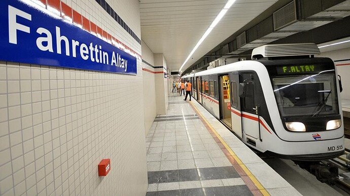 Hiç metroya bindin?