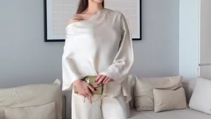 Saten takımları gerçekten beğeniyor musunuz, sizce günlük hayatta şık duruyor mu?