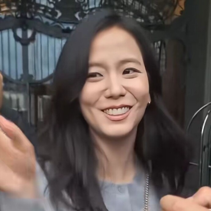 Türk kadınları daha güzelken bu Blackpink elemanları niye bu kadar abartılıyor?