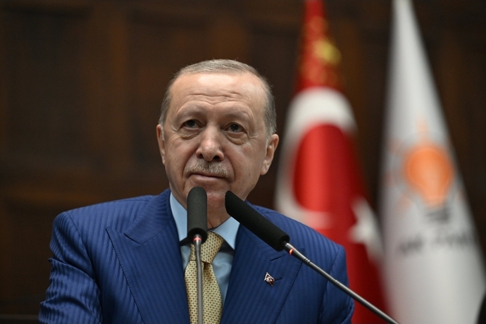 Benim sana olan bu sevdam bitmez dediğiniz birileri var mı?