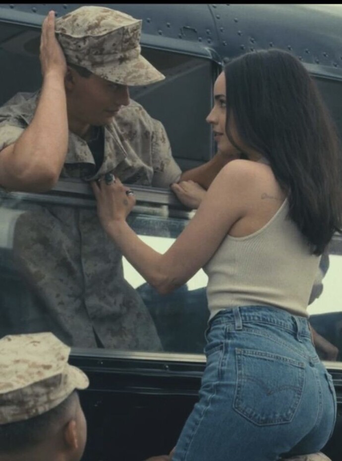 Asker biriyle sevgili ya da eş olur musun?