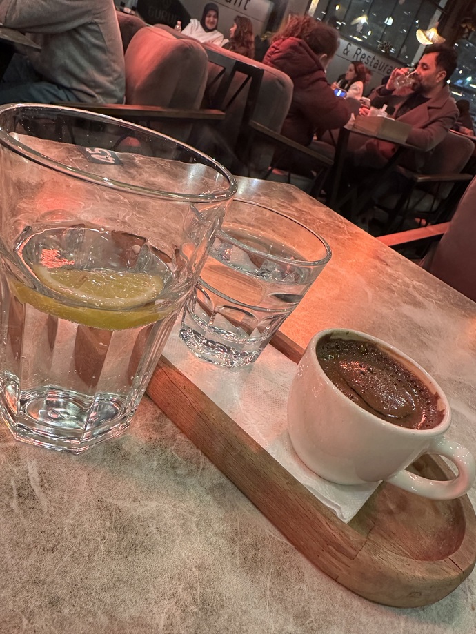 Siz kahveyi nasıl seversiniz yoğun telveli mi az telveli mi?