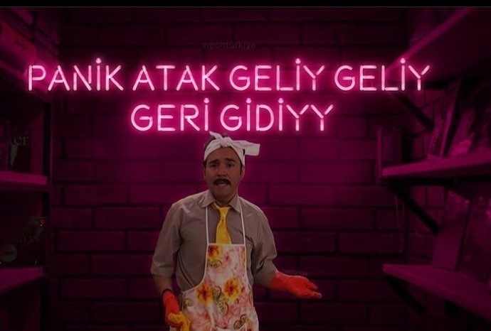 Mesajlara geç dönen sevgili bıktırır mı?