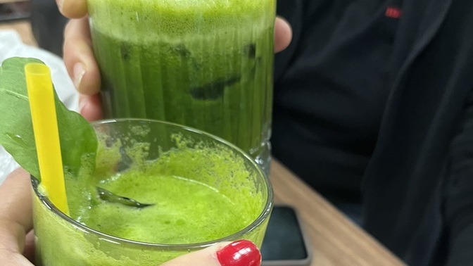 Alkol kullanıyor musun ne içersin?