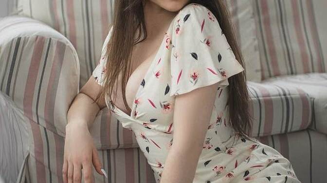 Uzun tırnaklar gerçekten ilgi çekici ve çekici görünmeyi sağlar mı?