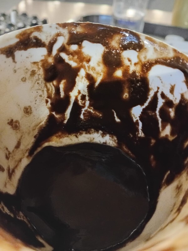 Bu nasıl kahve falı ya, içinde zombiler geziyor sanki, yorumlar mısınız?