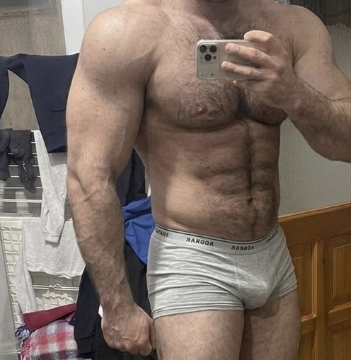 Kızlar, 2 yıl güreş 8 yıl spor yaptım, 32 yaşındayım, vücudum nasıl olmuş sizce?