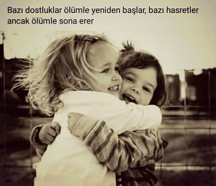 Reeldeki hayatınız mı daha renkli yoksa burada sürdürdüğünüz dostluklar mı?