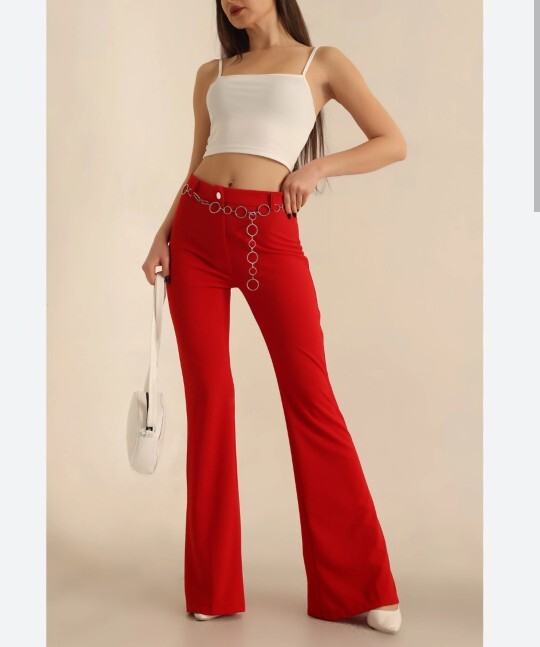 Kırmızı renk 🌹Jean kot sana Ben burdayım der mi?