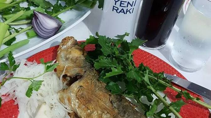 Rakı balık sofrasını en çok nerede ve kiminle kurmayı seversin?
