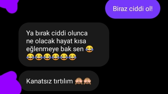 Sevgilim bana saçma iltifatlar ettiği için engelledim. Haksız mıyım?