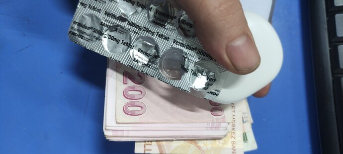 Su anda ceplerinizi boşaltsanız acaba neler çıkar içinden merak ettim 🤣😂?