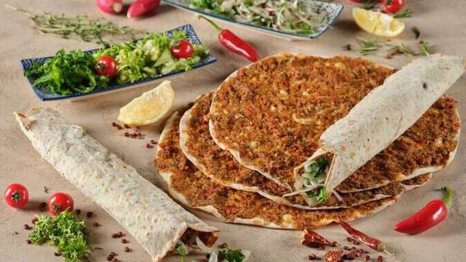 Yemek yapmayı mı daha çok seversin, yemeyi mi?