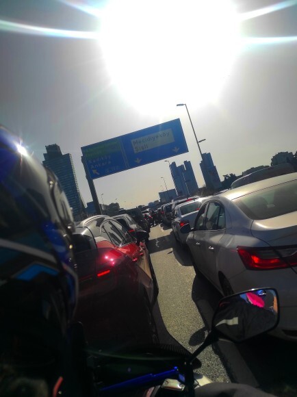 Ne olacak bu İstanbul trafiğinin hâli , geç kalmamak için kendinizi nasıl garantiye alırsınız?