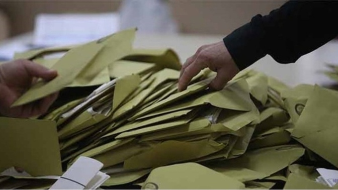 Son seçim anketi sonuçları ne söylüyor, AK Parti ve CHP arasındaki fark ne kadar?